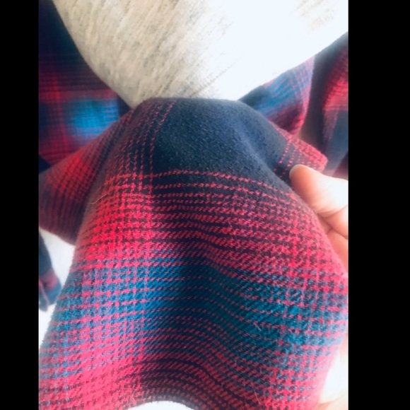 American Eagle Red Plaid Vintage Boyfriend Hooded Flannel - Picture 8 of 11